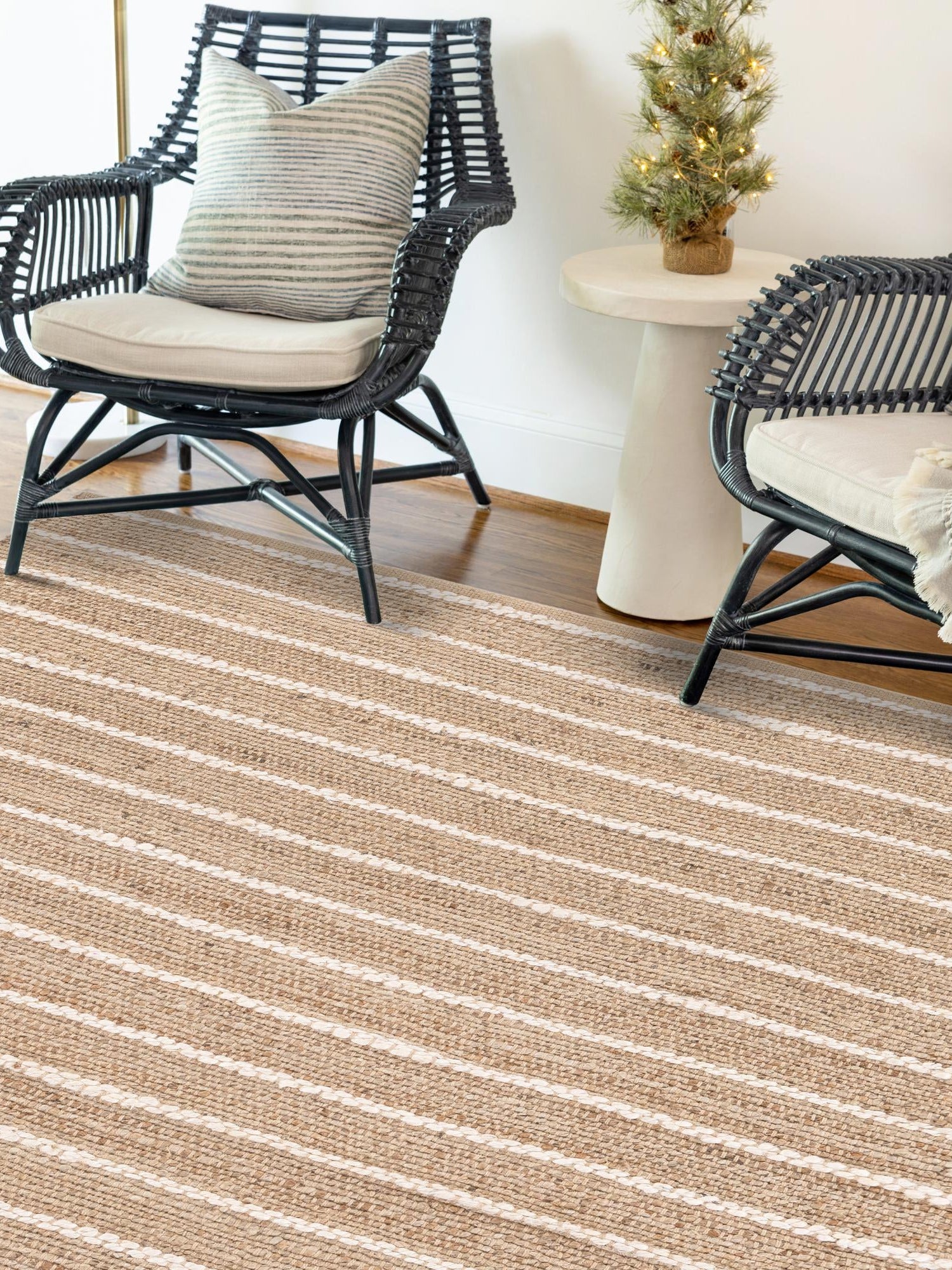 Natural 2' x 3' 1 Laurel Handwoven Jute Rectangle Area Rug Braided Jute With Cotton Rustic All Natural Carpet for Home Indoor Interior Design for Sale at Rug Engine