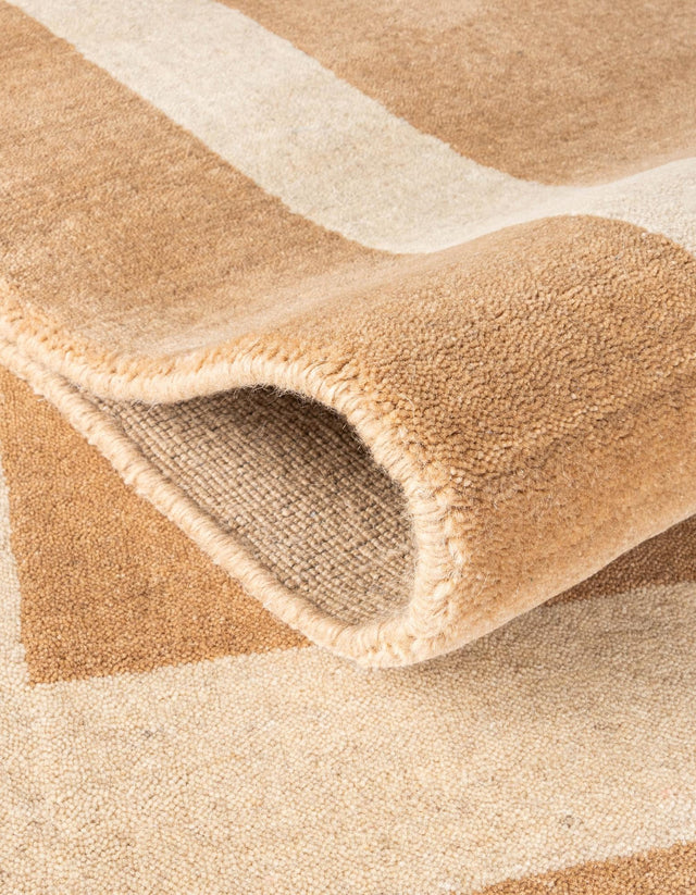 Latte Brown 5' 1 x 8' Jill Zarin Border Wool Rectangle Area Rug 80% Wool & 20% Cotton Hand Made Luxury All Natural Carpet for Interior Design for Sale at Rug Engine