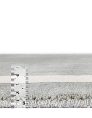 Earl Gray 5' 1 x 8' Jill Zarin Border Wool Rectangle Area Rug 80% Wool & 20% Cotton Hand Made Luxury All Natural Carpet for Interior Design for Sale at Rug Engine