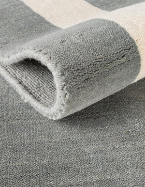 Earl Gray 6' 1 x 9' Jill Zarin Border Wool Rectangle Area Rug 80% Wool & 20% Cotton Hand Made Luxury All Natural Carpet for Interior Design for Sale at Rug Engine
