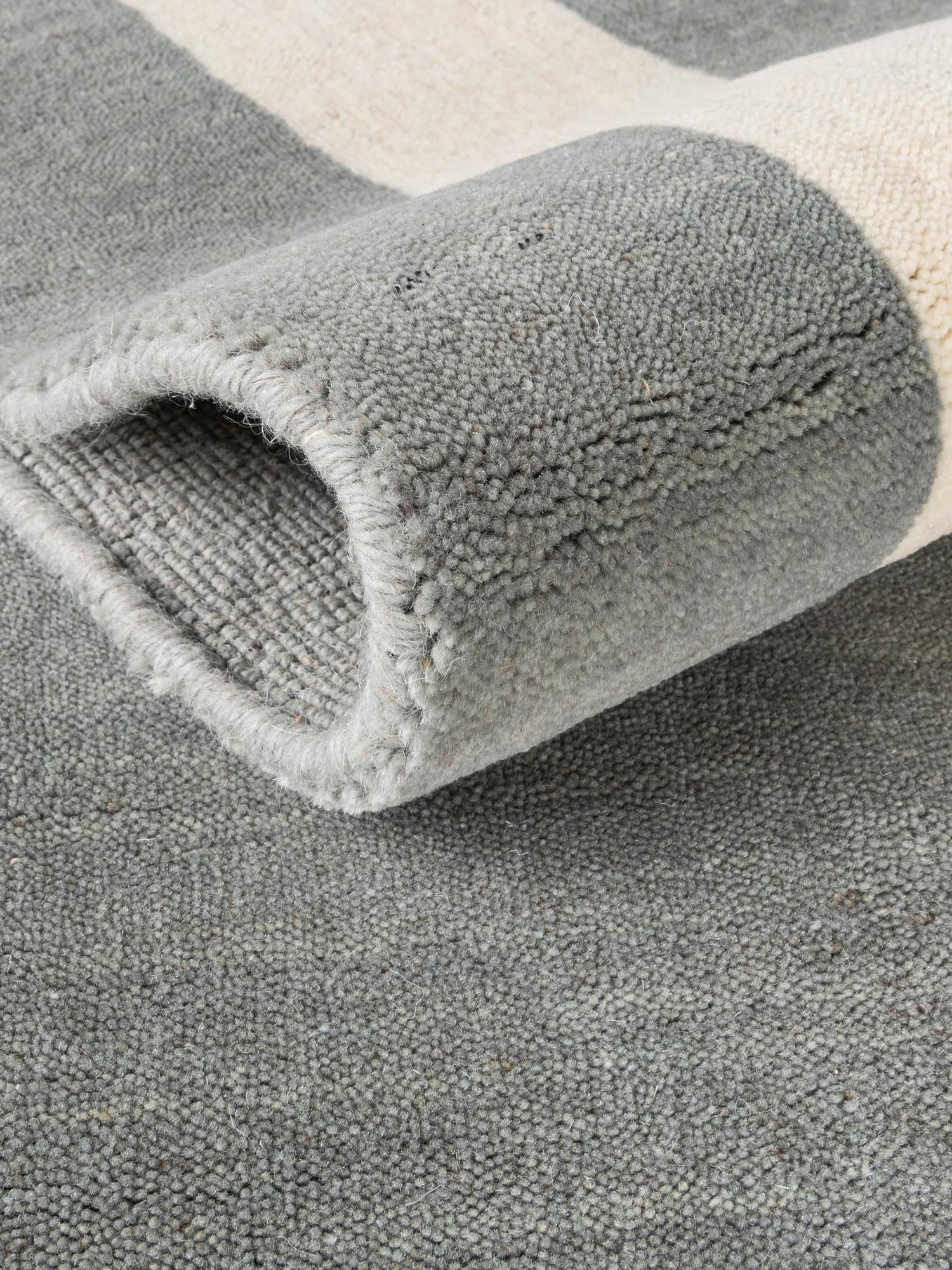 Earl Gray 10' x 14' 1 Jill Zarin Border Wool Rectangle Area Rug 80% Wool & 20% Cotton Hand Made Luxury All Natural Carpet for Interior Design for Sale at Rug Engine