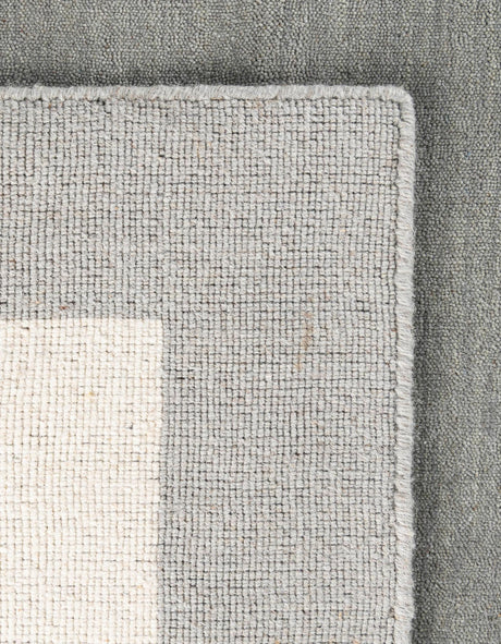 Earl Gray 4' 1 x 6' 1 Jill Zarin Border Wool Rectangle Area Rug 80% Wool & 20% Cotton Hand Made Luxury All Natural Carpet for Interior Design for Sale at Rug Engine