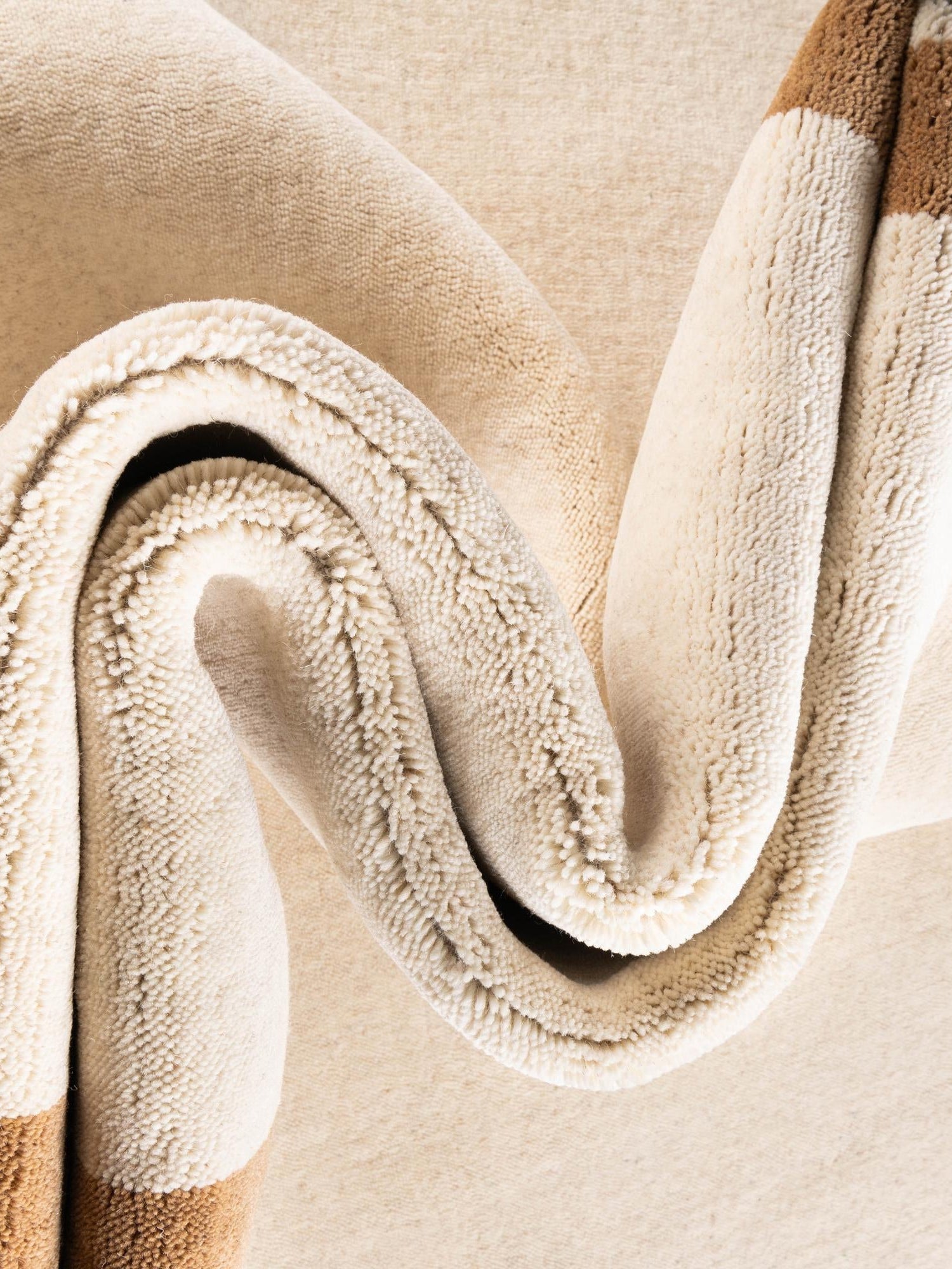 Ivory 9' x 12' Jill Zarin Border Wool Rectangle Area Rug 80% Wool & 20% Cotton Hand Made Luxury All Natural Carpet for Interior Design for Sale at Rug Engine