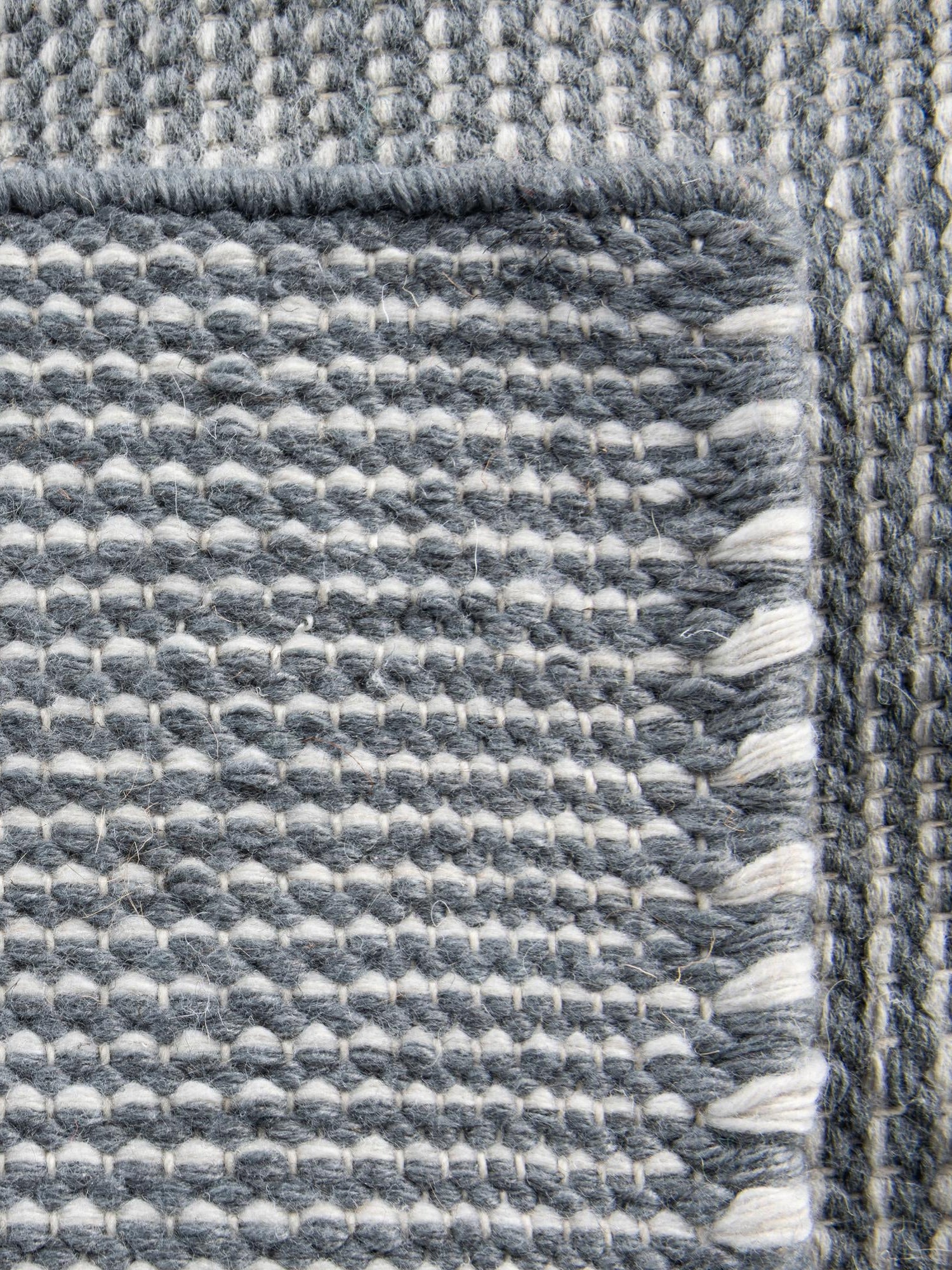 Silver Stars 5' 1 x 8' Jill Zarin Palm Springs Outdoor Rectangle Area Rug Weather Resistant for Patio, Deck, Terrace, Balcony, Porch Hand Made 100% PET Polyester Outside Carpet for Sale at Rug Engine