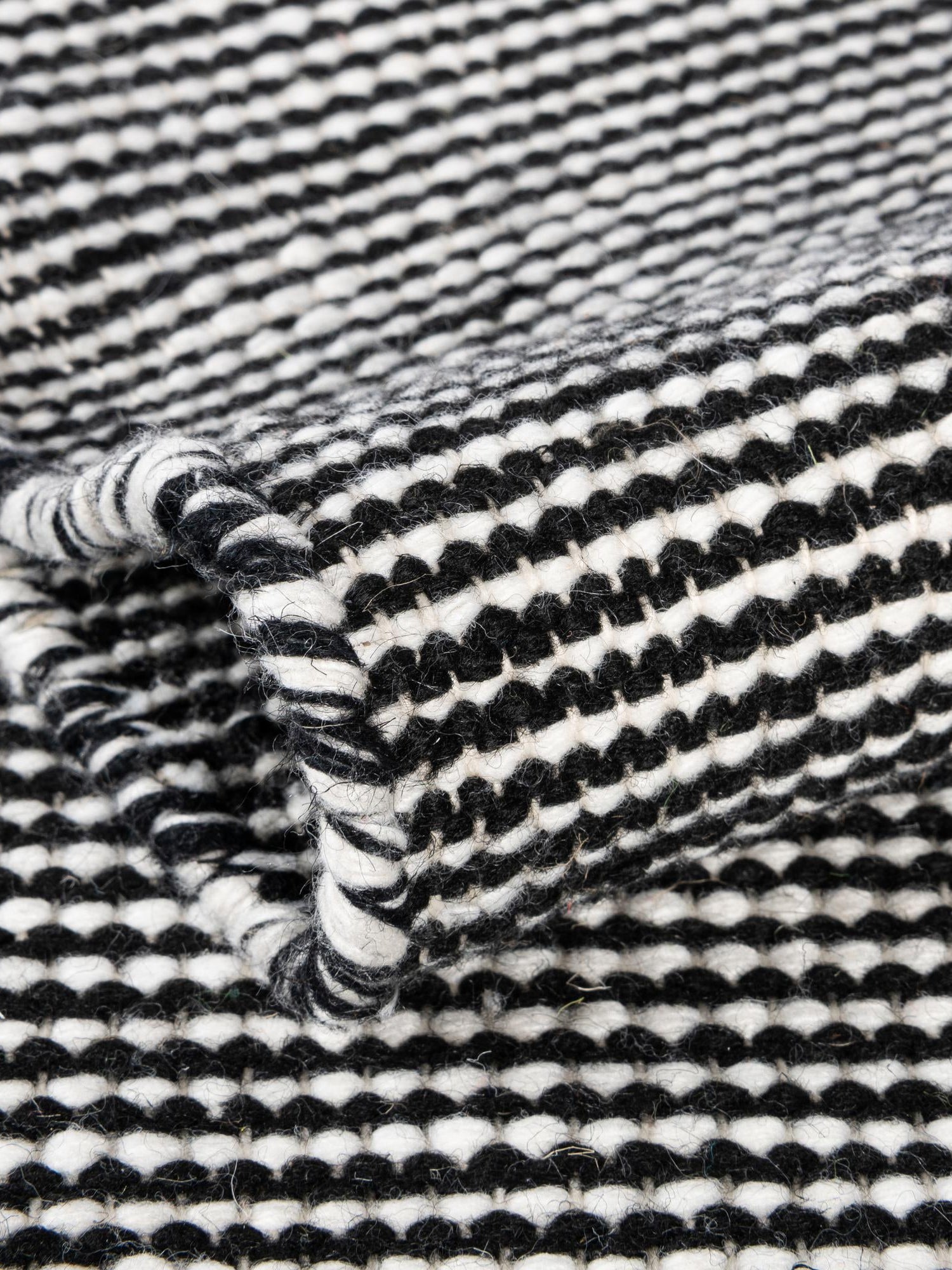 Black Sky 5' 1 x 8' Jill Zarin Palm Springs Outdoor Rectangle Area Rug Weather Resistant for Patio, Deck, Terrace, Balcony, Porch Hand Made 100% PET Polyester Outside Carpet for Sale at Rug Engine