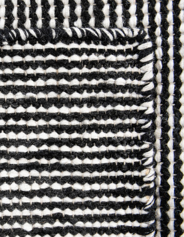 Black Sky 5' 1 x 5' 1 Jill Zarin Palm Spring Outdoor Square Rug