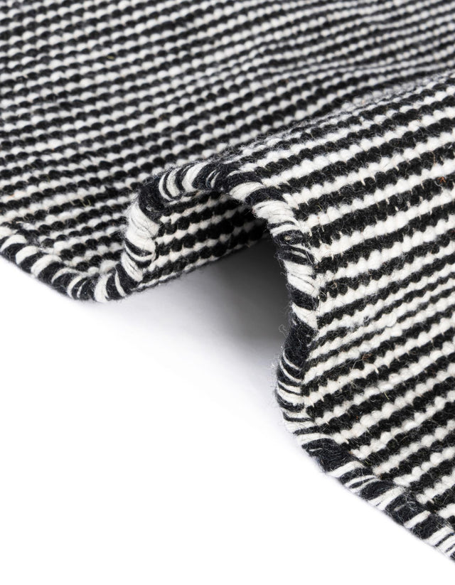 Black Sky 5' 1 x 5' 1 Jill Zarin Palm Spring Outdoor Square Rug