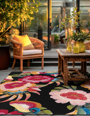 Multicolor 8' x 8' Outdoor Botanical Square Rug