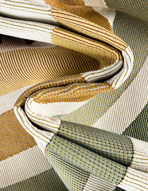 Multicolor 5' 1 x 5' 1 Outdoor Modern Round Rug