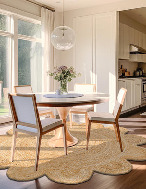 Natural 6' 1 x 6' 1 Scallop Braided Jute Round Rug