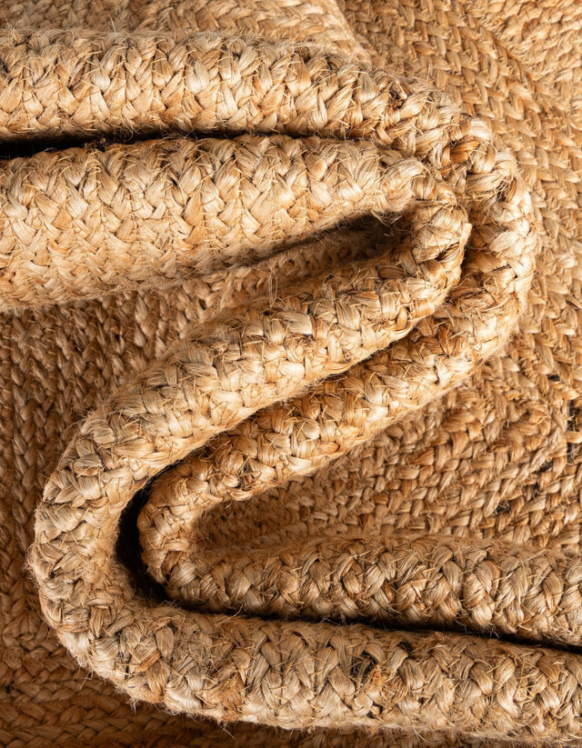 Natural 8' x 8' Scallop Braided Jute Square Rug
