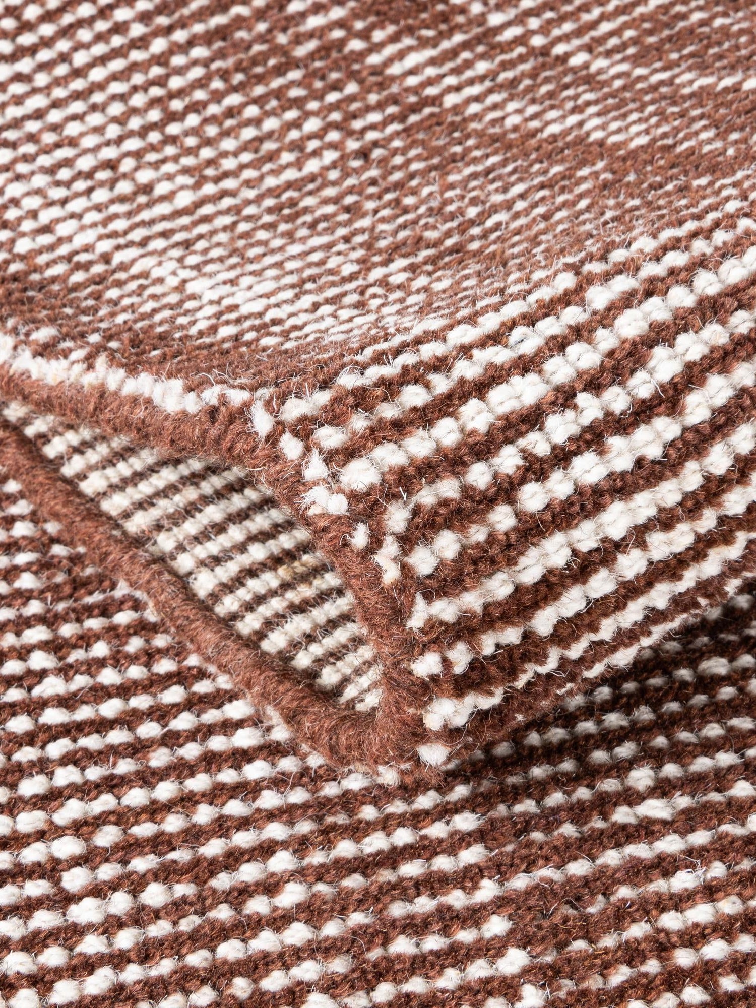 Mocha Brown 5' 1 x 5' 1 Jill Zarin English Manor Round Area Rug 100% Premium Natural Wool Handwoven Carpet for Living Rooms, Office Space, Bedrooms, Dorms for Sale at Rug Engine