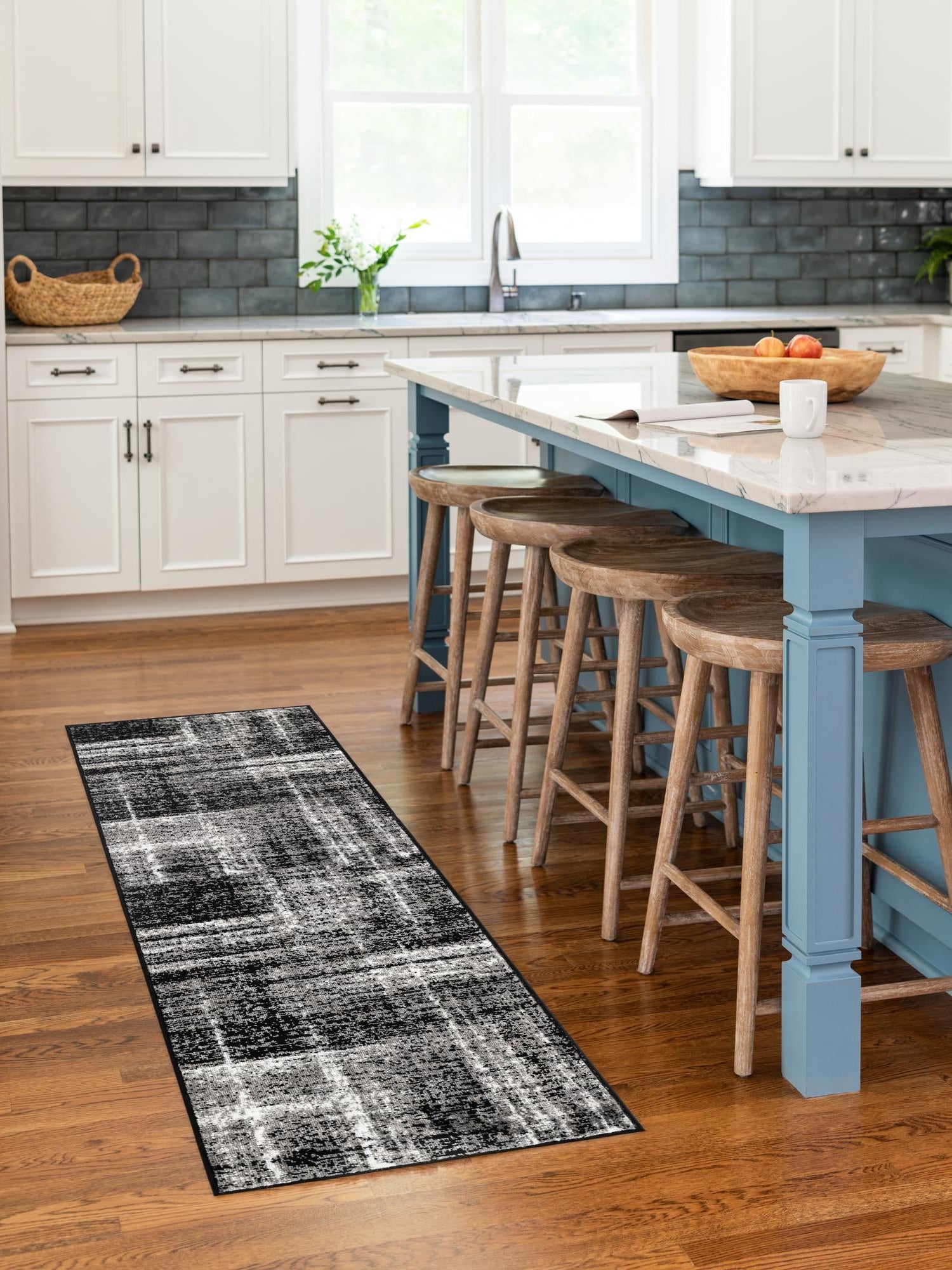 Black 2' x 6' 1 Laguna Runner Area Rug 100% Polypropylene Modern Contemporary Carpet for Bedrooms, Living Room, Dining, Office for Sale at Rug Engine