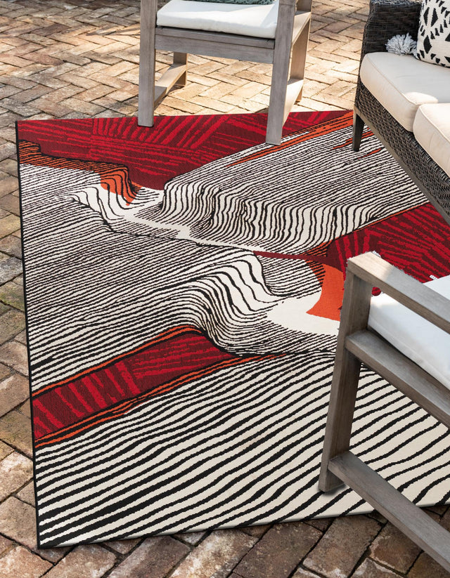 Red and Black 5' 1 x 7' 1 Outdoor Modern Rectangle Rug