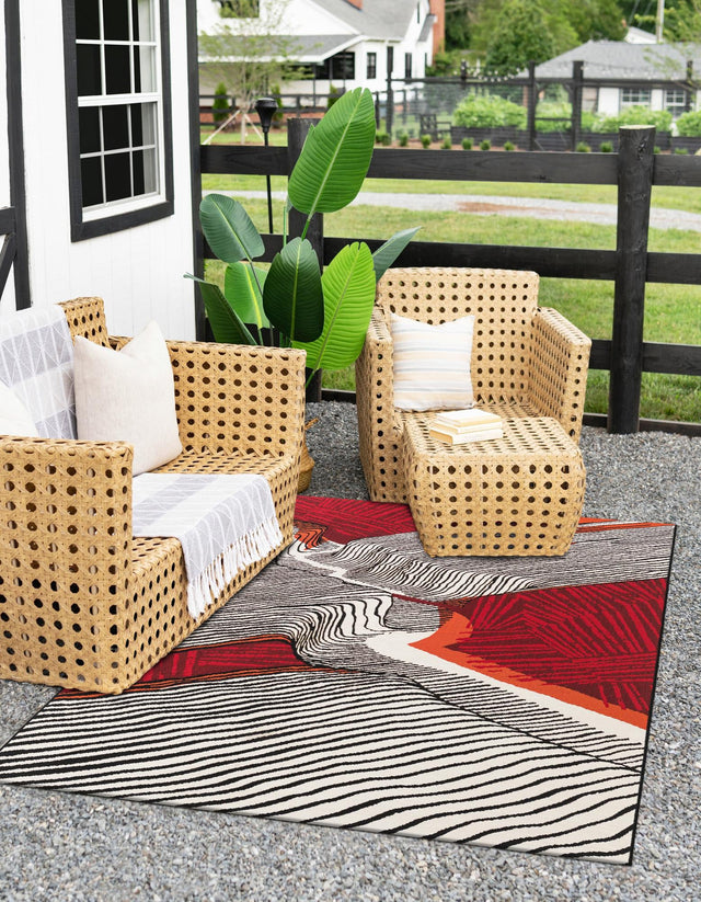 Red and Black 5' 1 x 7' 1 Outdoor Modern Rectangle Rug