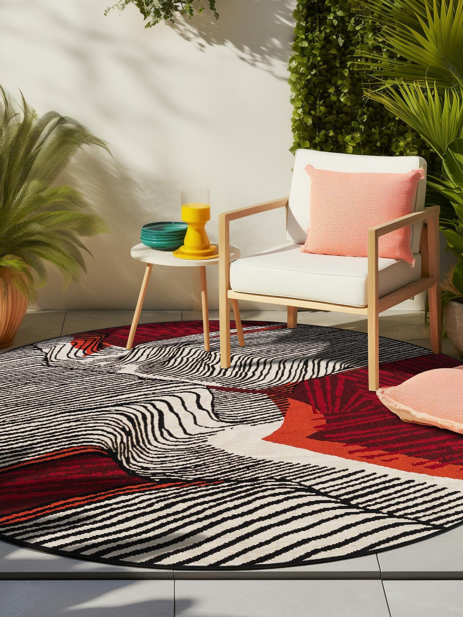 Red and Black 8' x 8' Outdoor Modern Round Area Rug Weather Resistant for Patio, Deck, Terrace, Balcony, Porch 100% Polypropylene Modern Outside Carpet for Sale at Rug Engine