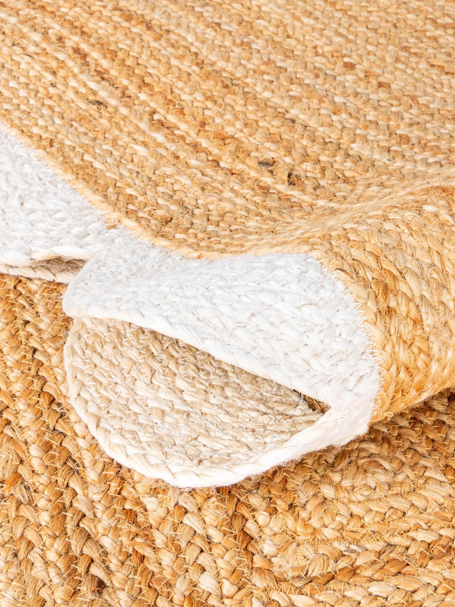 Natural and Ivory 4' 1 x 6' 1 Scallop Braided Jute Rectangle Area Rug