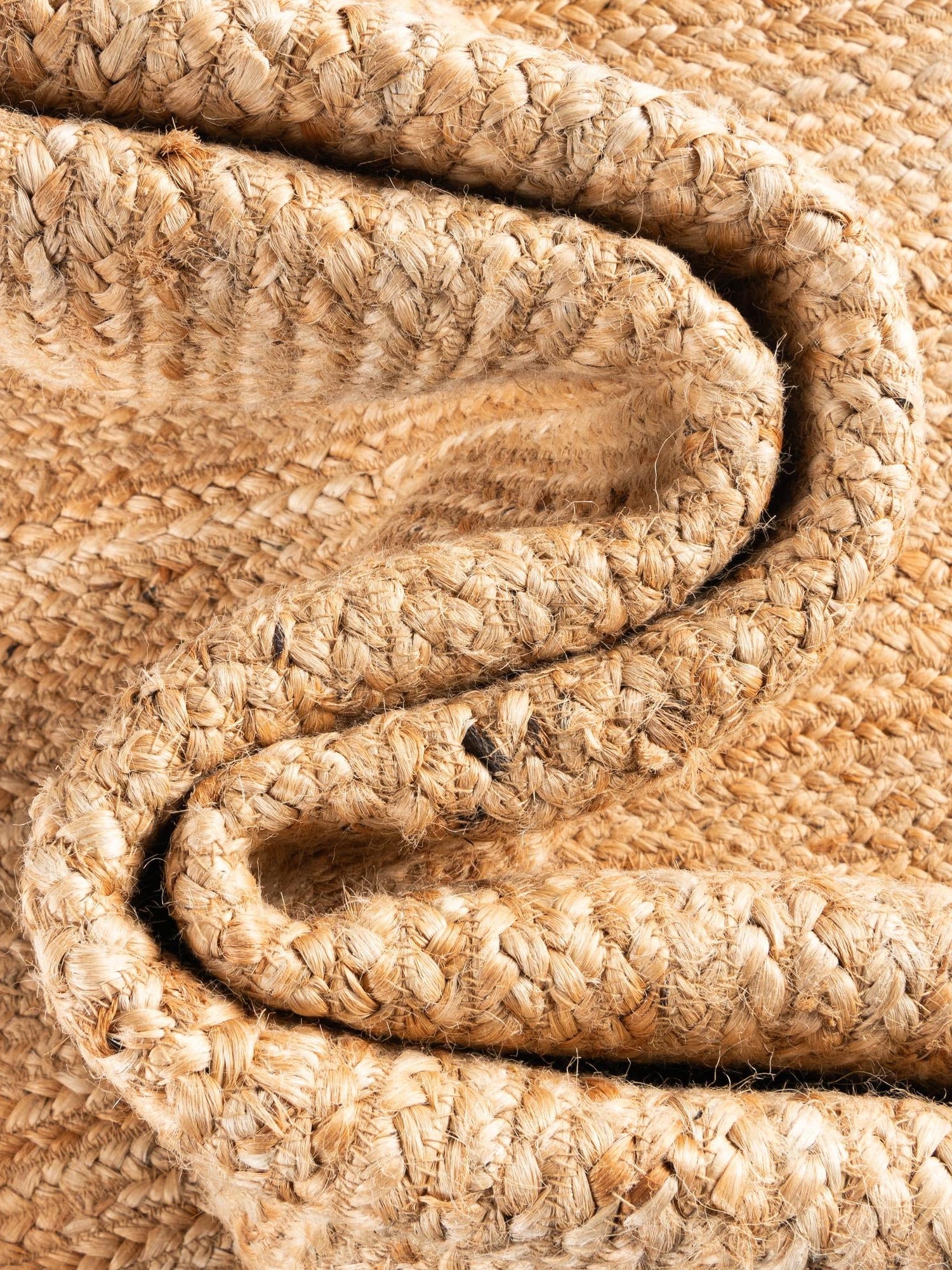 Natural and Green 2' x 3' 1 Scallop Braided Jute Rectangle Area Rug Eco Friendly 100% Jute All Natural Durable Carpet for Affordable Unique Home Interiors for Sale at Rug Engine