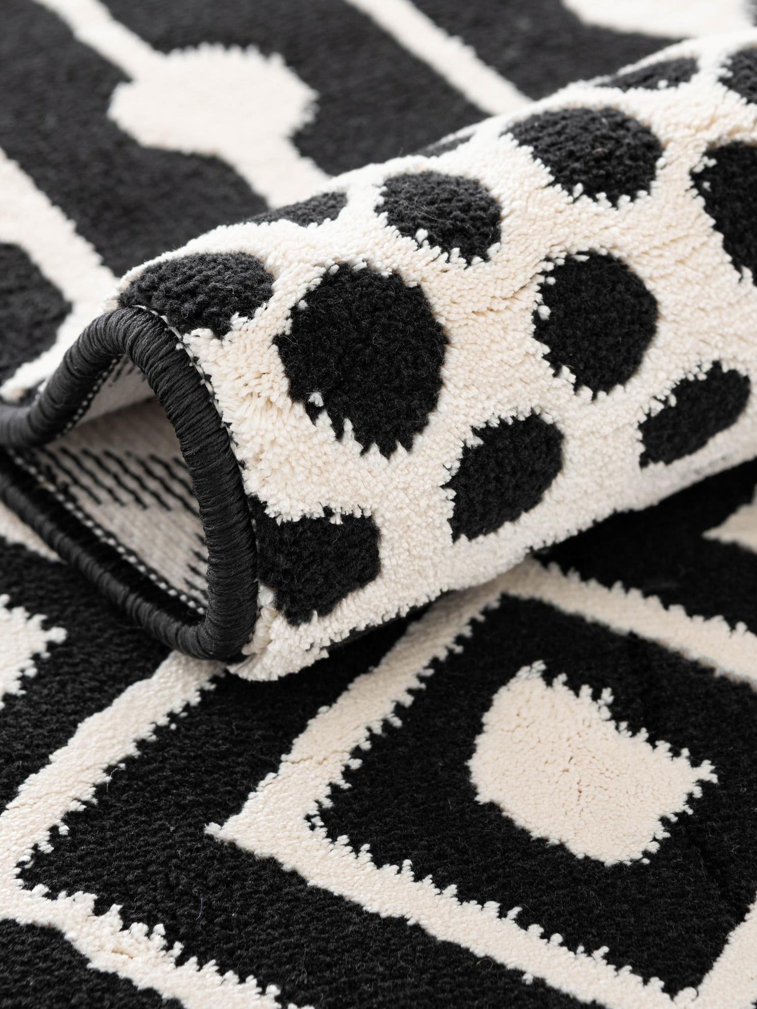 Black and White 5' 3 x 8' Milano Rectangle Area Rug 100% Polyester with Cotton Backing Modern Contemporary Carpet for Home Decor Interior Design for Sale at Rug Engine