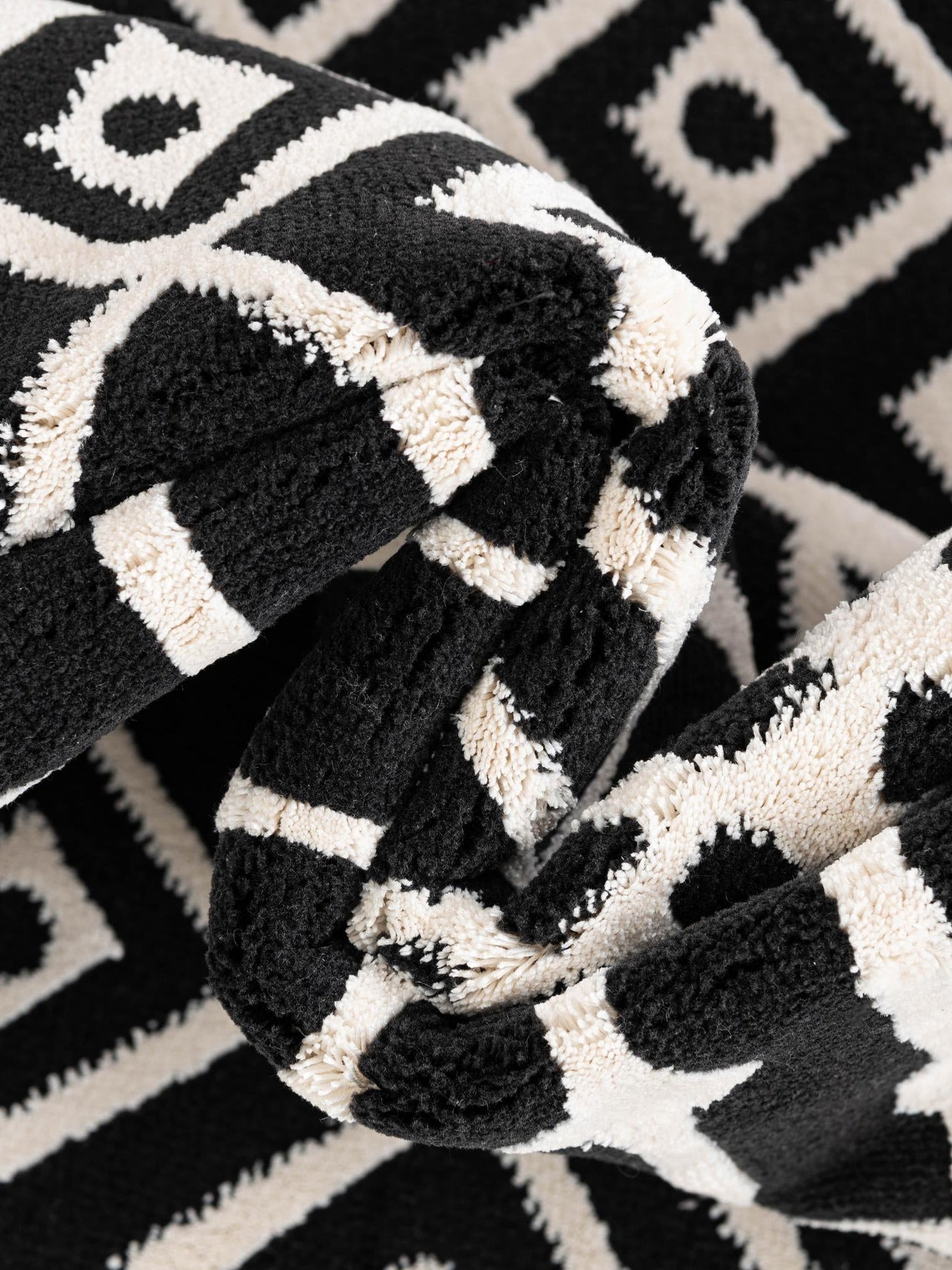 Black and White 5' 3 x 8' Milano Rectangle Area Rug 100% Polyester with Cotton Backing Modern Contemporary Carpet for Home Decor Interior Design for Sale at Rug Engine