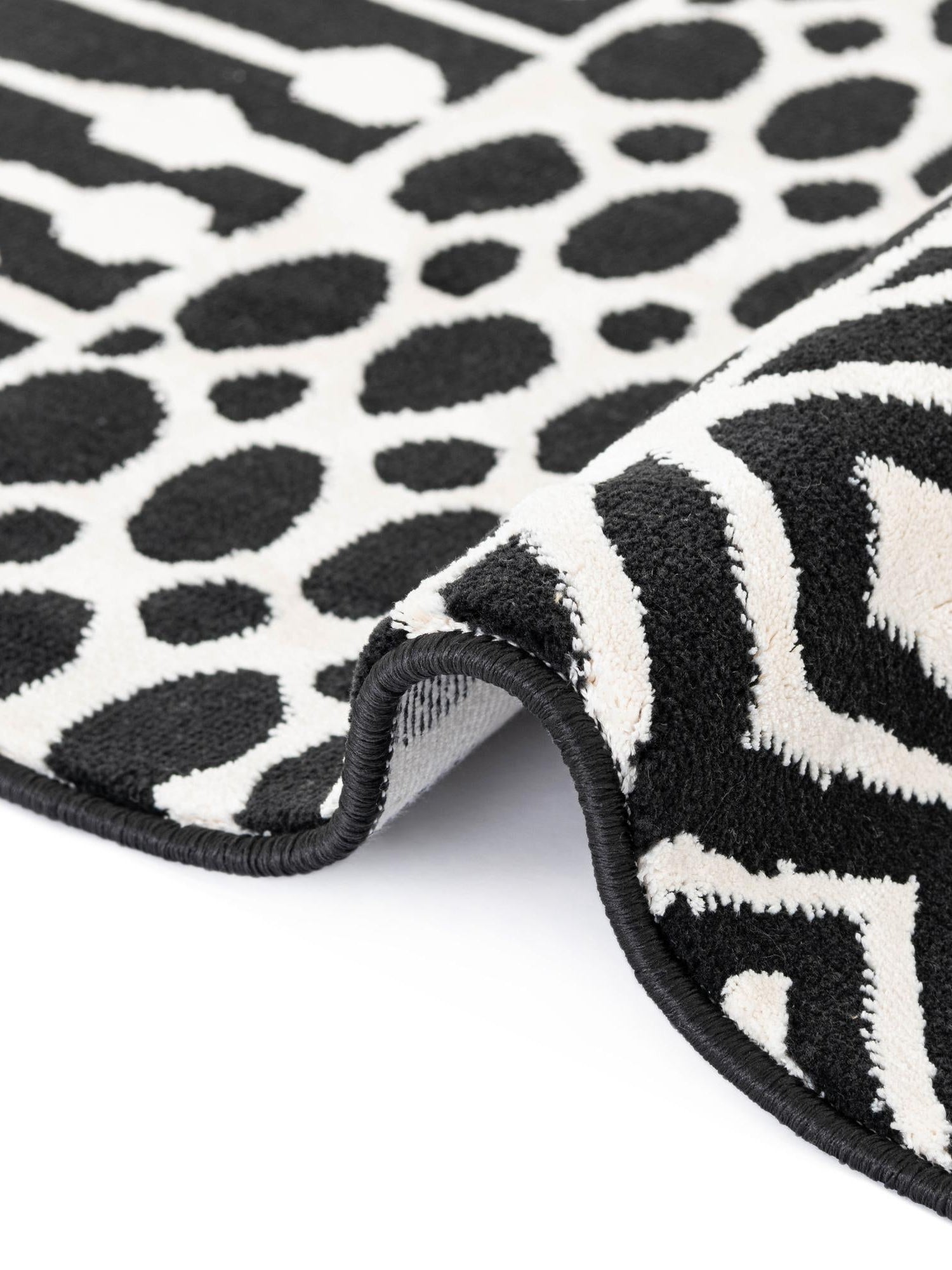 Black and White 5' 3 x 8' Milano Rectangle Area Rug 100% Polyester with Cotton Backing Modern Contemporary Carpet for Home Decor Interior Design for Sale at Rug Engine
