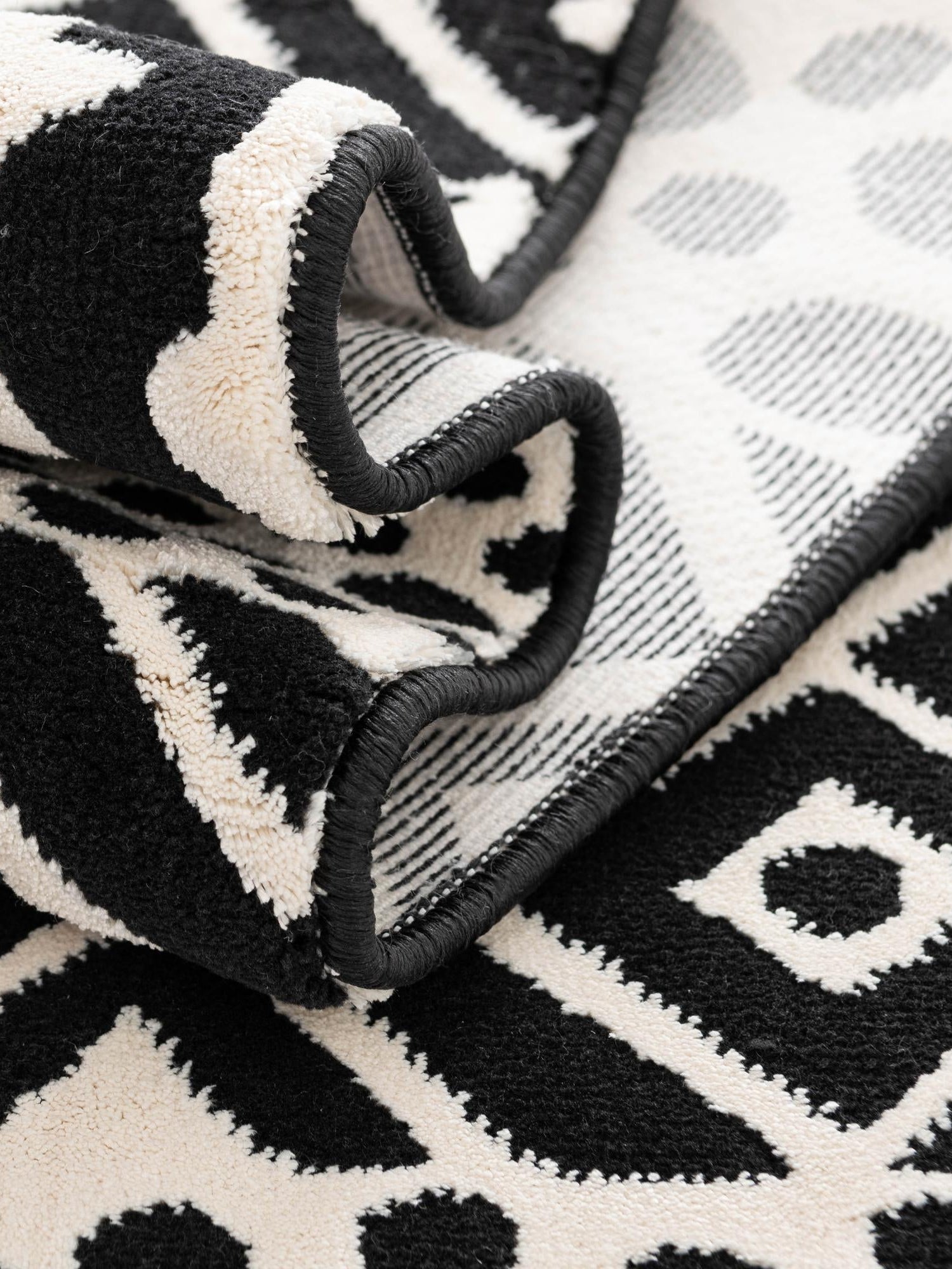 Black and White 5' 3 x 8' Milano Rectangle Area Rug 100% Polyester with Cotton Backing Modern Contemporary Carpet for Home Decor Interior Design for Sale at Rug Engine