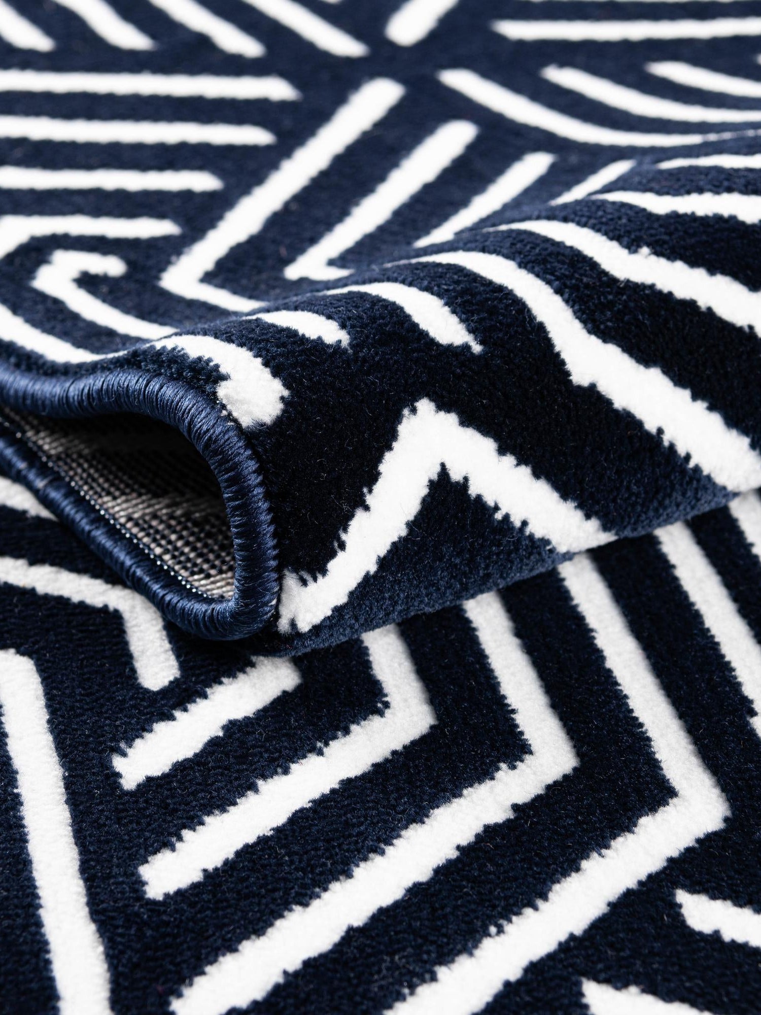 Midnight Blue 4' 1 x 6' 1 Aakaar Rectangle Area Rug 85% Polypropylene & 15% Chenille Living Room Bedroom Carpet for Sale at Rug Engine