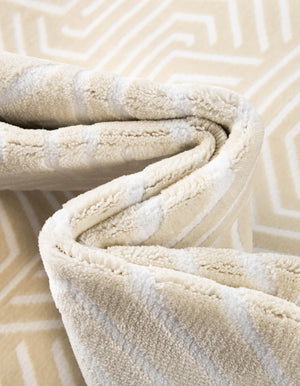 Ivory White 4' 1 x 6' 1 Aakaar Rectangle Area Rug 85% Polypropylene & 15% Chenille Living Room Bedroom Carpet for Sale at Rug Engine