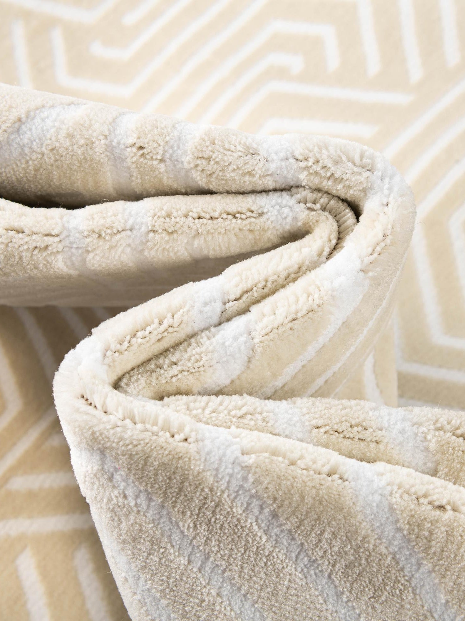 Ivory White 5' 3 x 8' Aakaar Rectangle Area Rug 85% Polypropylene & 15% Chenille Living Room Bedroom Carpet for Sale at Rug Engine
