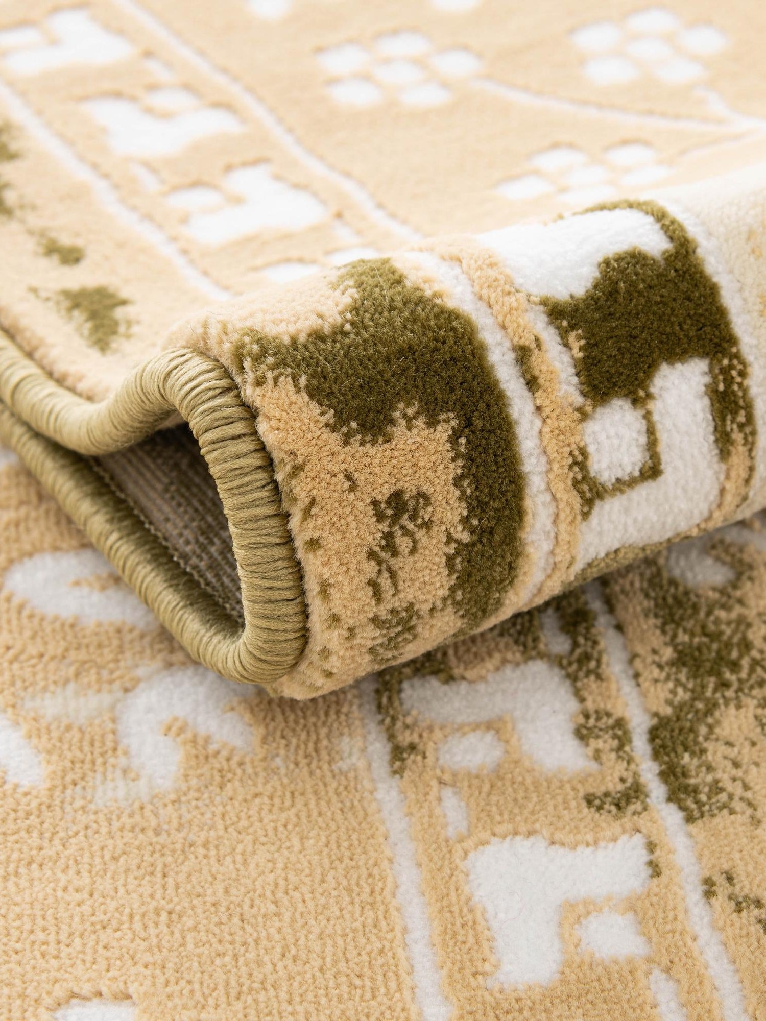 Green and Beige 5' 3 x 8' Narenj Rectangle Area Rug 85% Polypropylene & 15% Polyester Traditional Classic Carpet for Living, Dining, Bedrooms, Office for Sale at Rug Engine