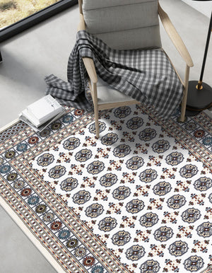 Beige and Cream 5' 3 x 8' Narenj Rectangle Area Rug 85% Polypropylene & 15% Polyester Traditional Classic Carpet for Living, Dining, Bedrooms, Office for Sale at Rug Engine